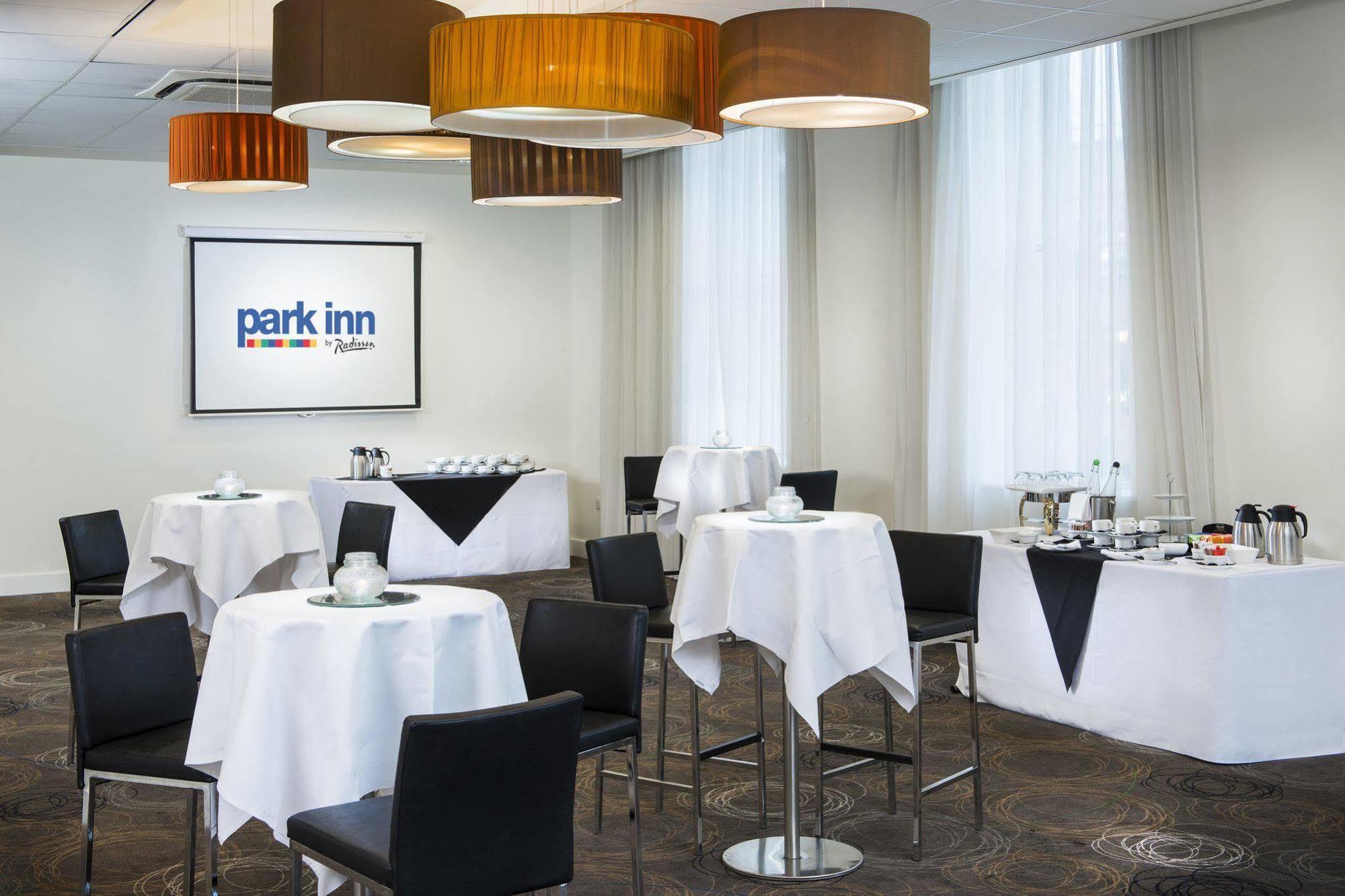 Park Inn By Radisson Palace Southend-on-Sea Exterior foto